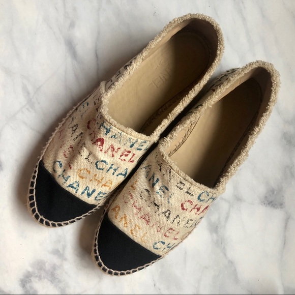 CHANEL Espadrilles in Graffiti with Black Toe RARE - Picture 14 of 16